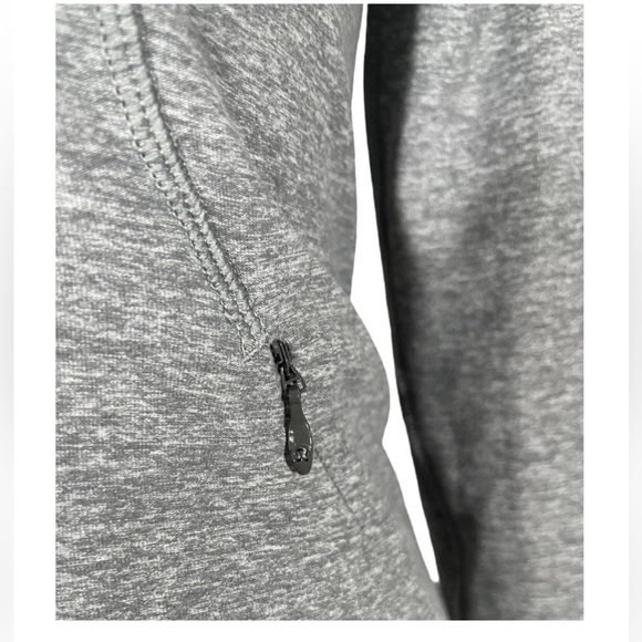 SOLD Lululemon Think Fast Pullover Heathered
Slate Tonka Stripe Heathered Slate - Picture 3 of 13